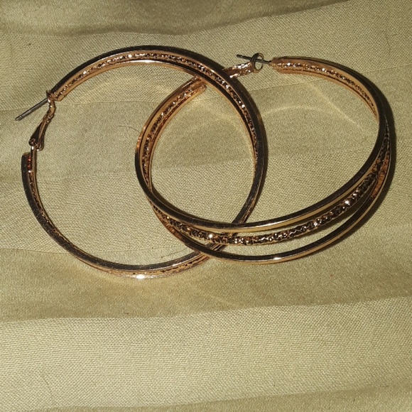 Hoops - Picture 2 of 3